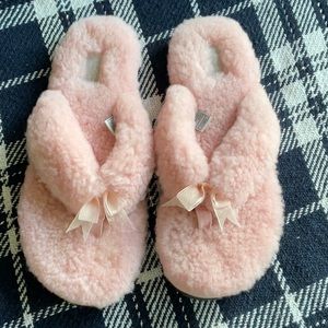 Ugg Light Pink Sheepskin with Sheer Bow Slippers Size 10